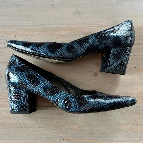 Stuart Weitzman First Class Blue Rattler Pumps - Picture 5 of 10